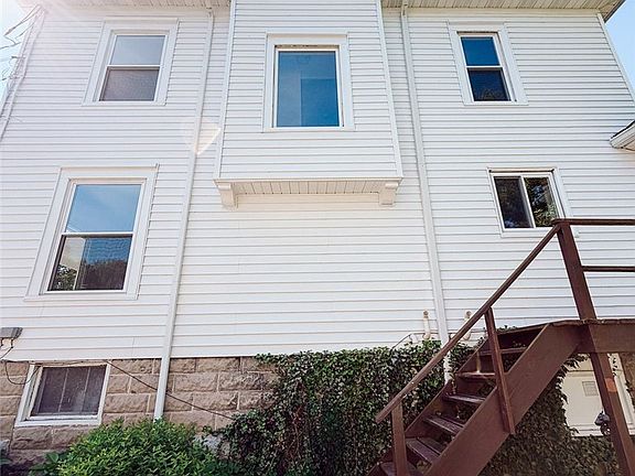 5th image of 7319 Owasco Rd