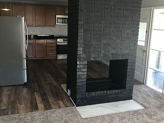 5th image of 28 Loch Lomond Ln