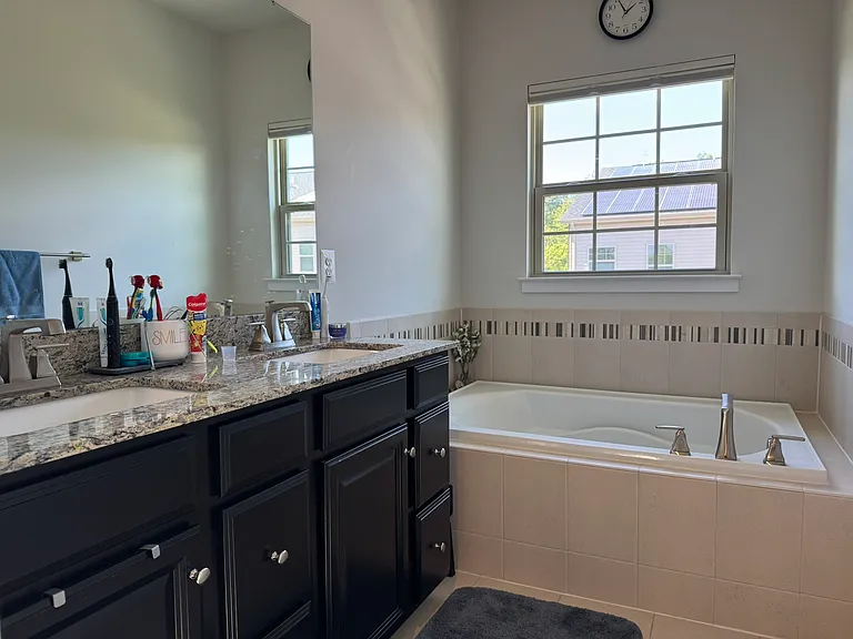 8015 Spring Arbor Dr — Photo 17