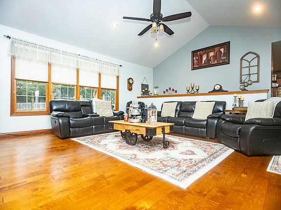 5th image of 518 Brentfield Dr