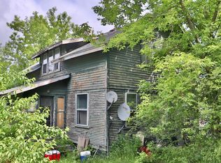 40 Saranac St, Lyon Mountain, NY 12952