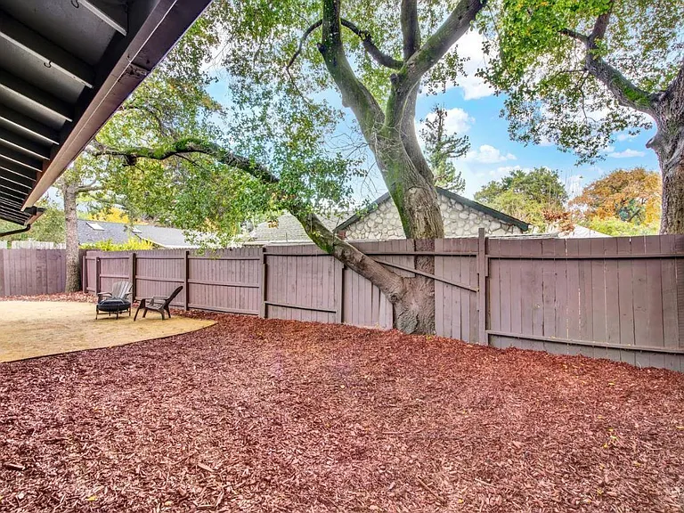 6610 Oak Leaf Ct — Photo 27