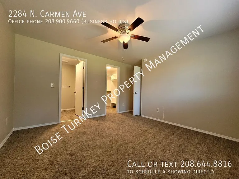 2284 N Carmen Ave — Photo 29