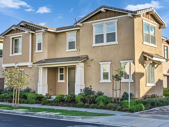 2nd image of 2920 S Halton Paseo
