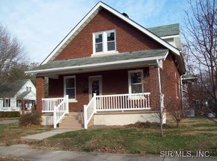 1703 Pine St, Highland, IL
