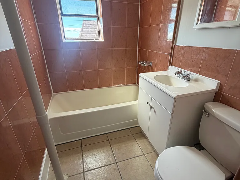 54 Linden Ave #402D — Photo 5