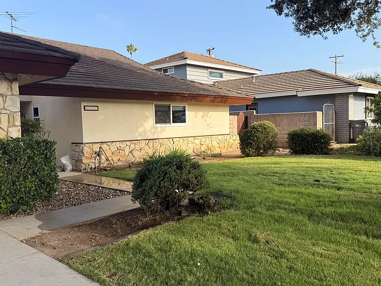 3367 Winterhaven Dr — Photo 2