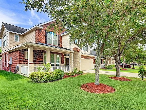 2nd image of 2313 Canyon Springs Dr