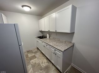 3212 Starlight Dr #F, Winston Salem, NC 27107