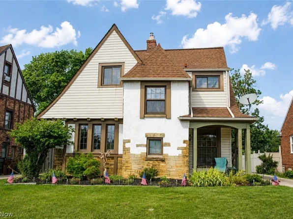 9014 Snow Rd, Parma, OH 44130