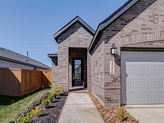 3rd image of 27410 Sweetwater Bay Dr