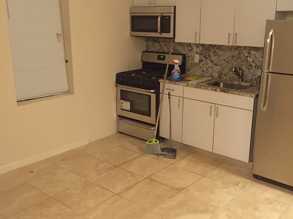 1st image of 2416 38th Ave #2D