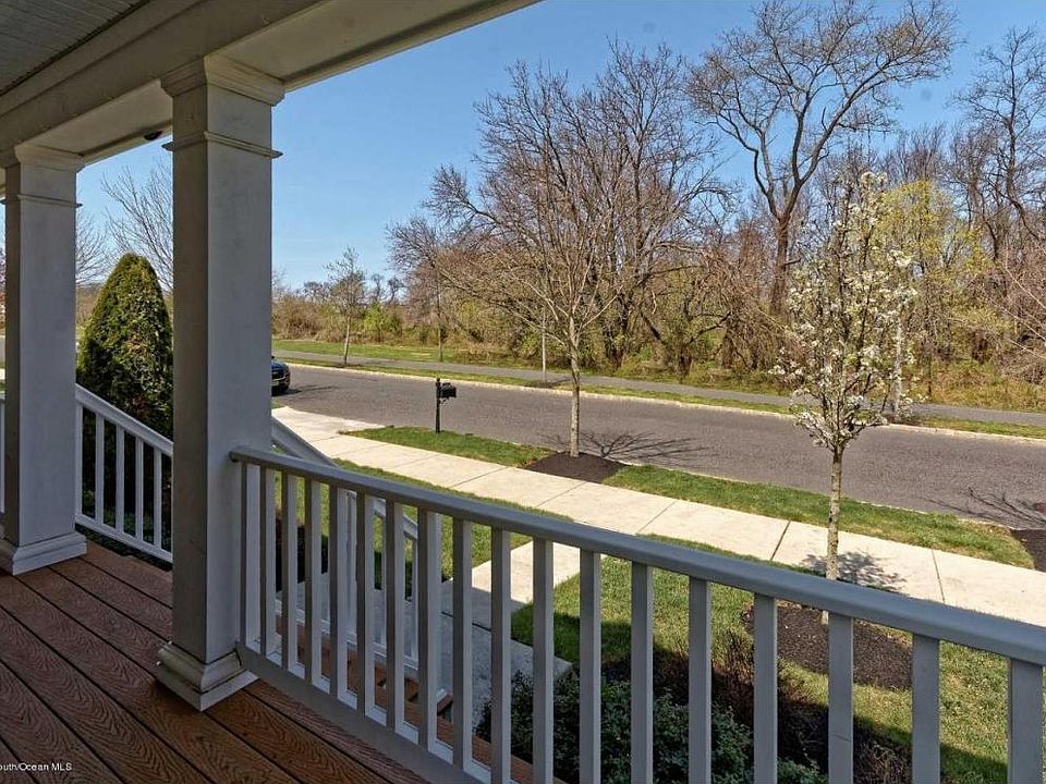 2nd image of 135 Recklesstown Way