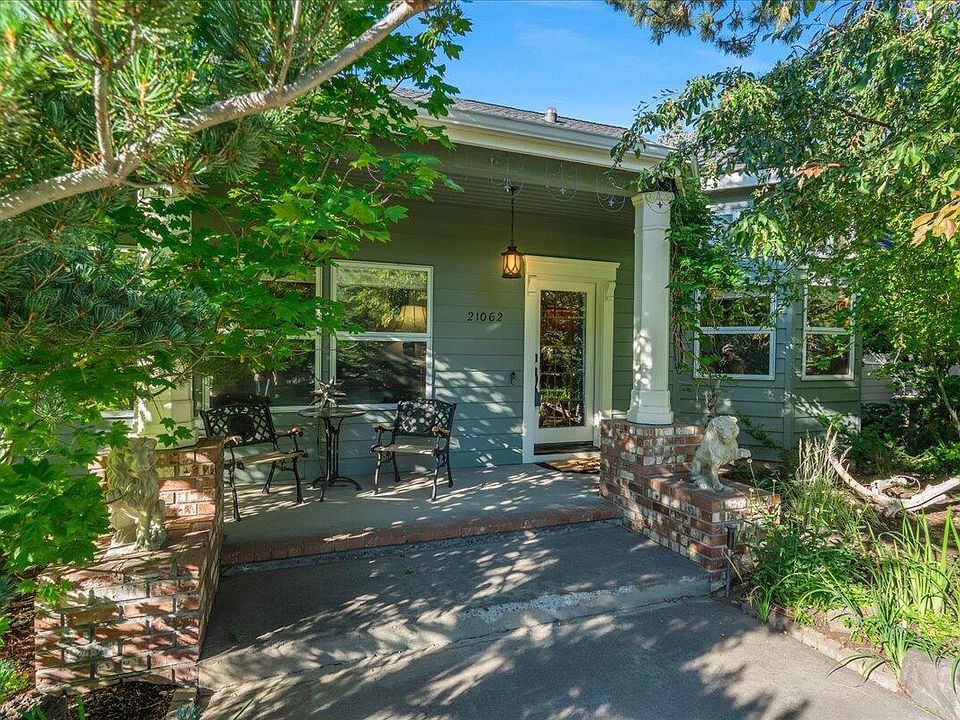 1st image of 21062 Desert Woods Dr