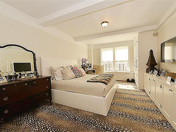 2nd image of 115 E 86th St #21