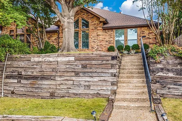 2729 Monet Pl — Photo 2