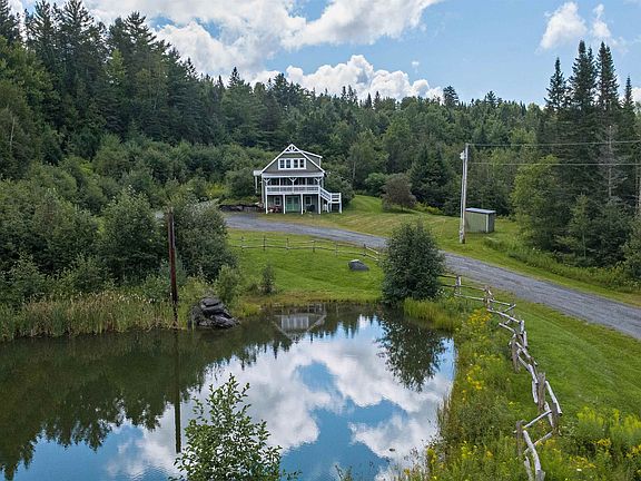 3rd image of 902 Vermont Route 16