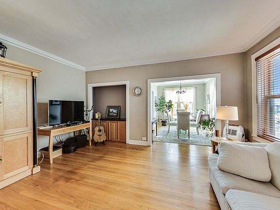 5th image of 3520 N Lake Shore Dr APT 9H