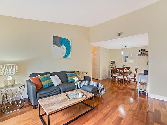 4th image of 5974 Bridgeport Lake Way