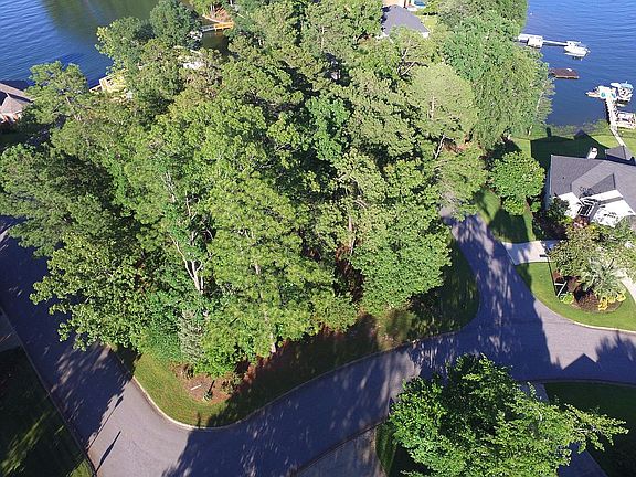 4th image of 904 Eastridge Ct #404