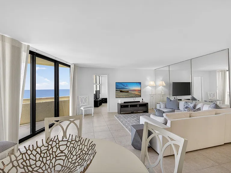 2800 N Ocean Dr #B24D — Photo 13