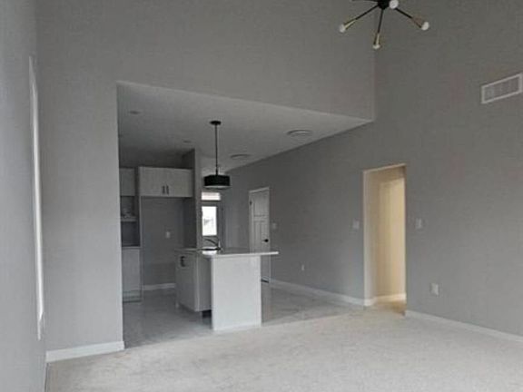 4th image of 264 Blair Rd #4