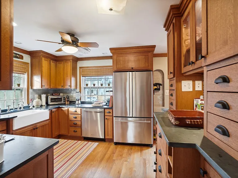 216 E Nelson Ave — Photo 12