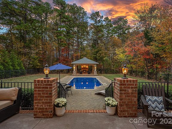 2nd image of 1110 Anniston Pl