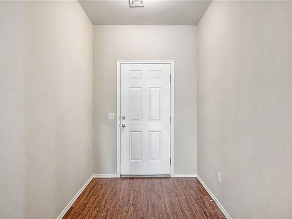 5th image of 1800 Sloane Dr