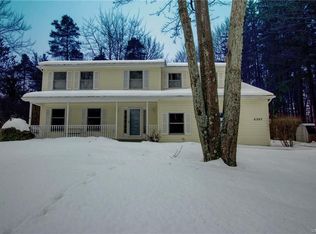 6265 Seufert Rd, Orchard Park, NY 14127