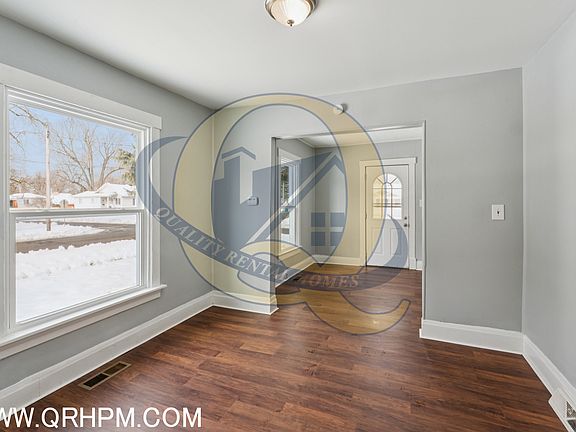 3rd image of 604 Spruce St