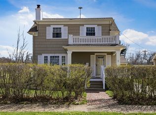 330 Crescent St SE, Cedar Rapids, IA