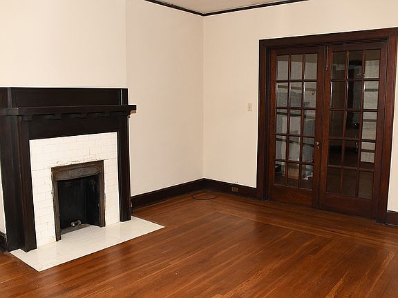 2nd image of 1006 Delta Ave #2S