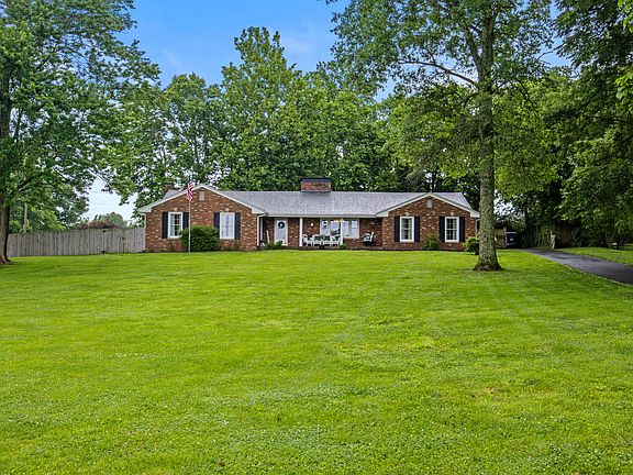 2nd image of 1266 Lexington Rd