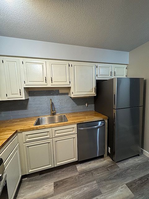 1st image of 205 N Ford St #4