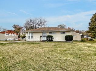 5672 Parchester Dr, Saint Louis, MO