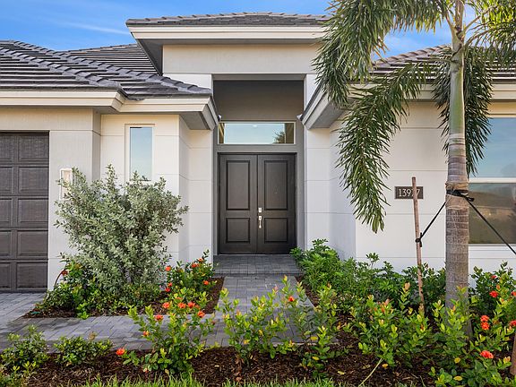 Front Elevation Monarch Grande Model