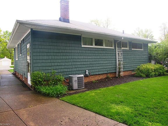 4th image of 30219 Westlawn Dr