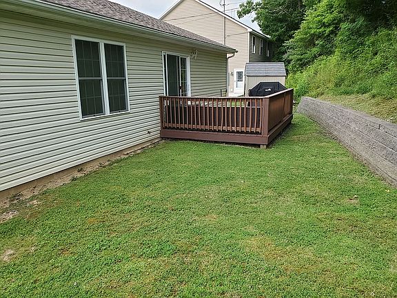 3rd image of 1480 Parkside Dr