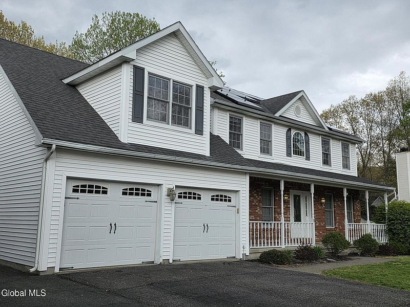 2nd image of 8 Spruce Street