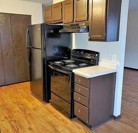 5th image of 326 Cook Ave E #304