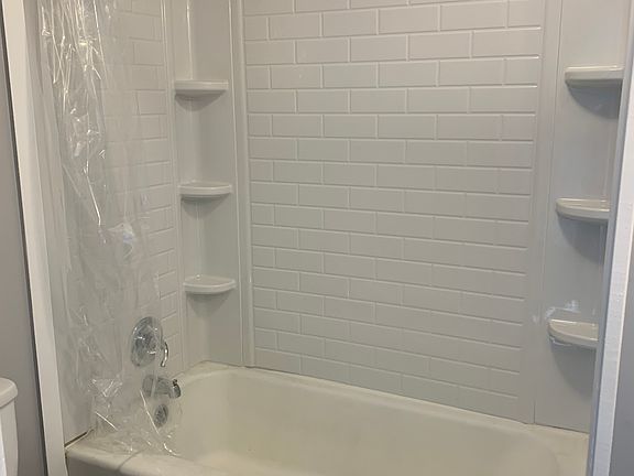5th image of 1502 Long Ave #2