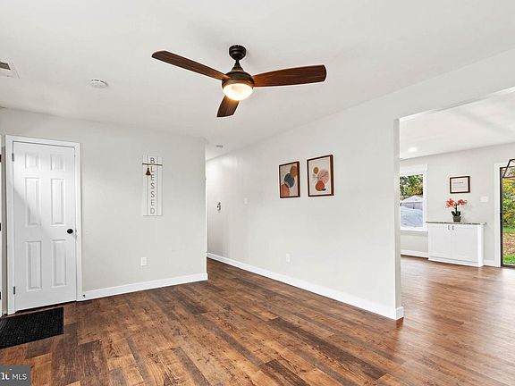 4th image of 241 Ipswich Ln