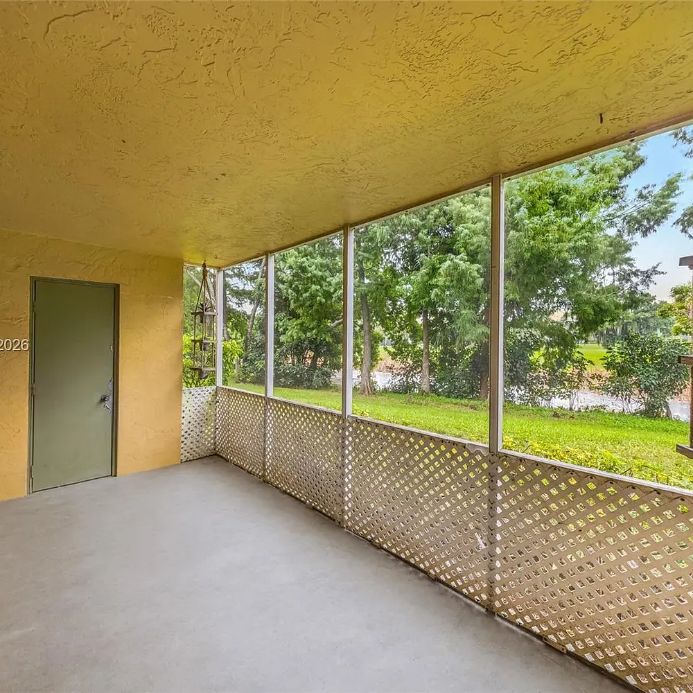 2 bed, 1057 sqft, $1,840 — Photo 3