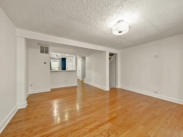 1931 Belmont Ridge Ct — Photo 13