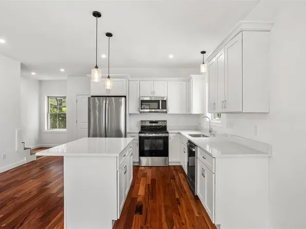 11 Stone St Unit D, Providence, RI 02904