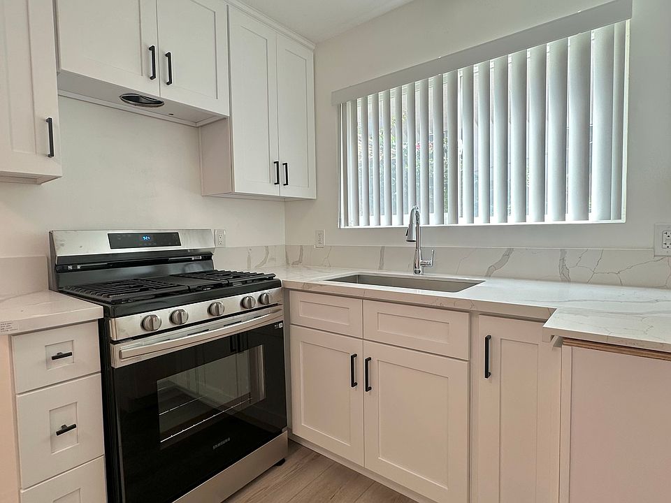 1st image of 508 Hill Dr APT 3
