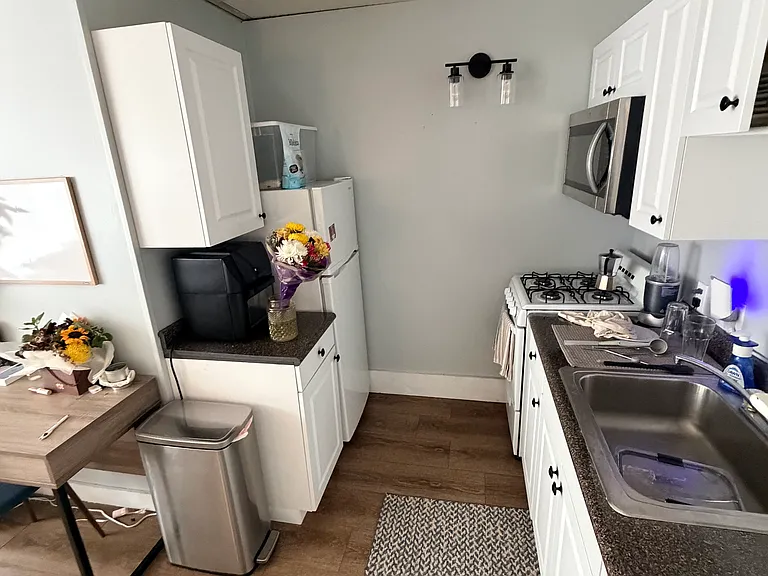 149 Strathmore Rd #3 — Photo 7