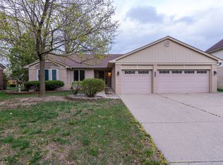 34279 Haldane Dr, Livonia, MI 48152