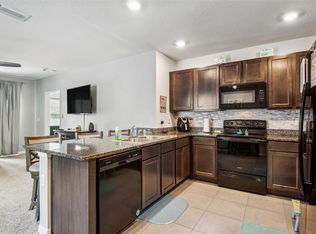 10905R Trailing Vine Dr, Tampa, FL 33610